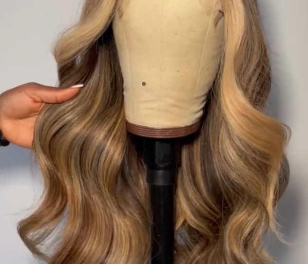 Wig 9 - Image 2